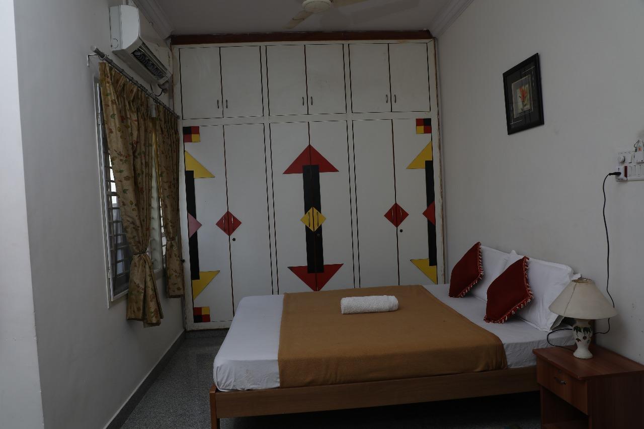 Hotel Queens Comfort Májszúr Kültér fotó