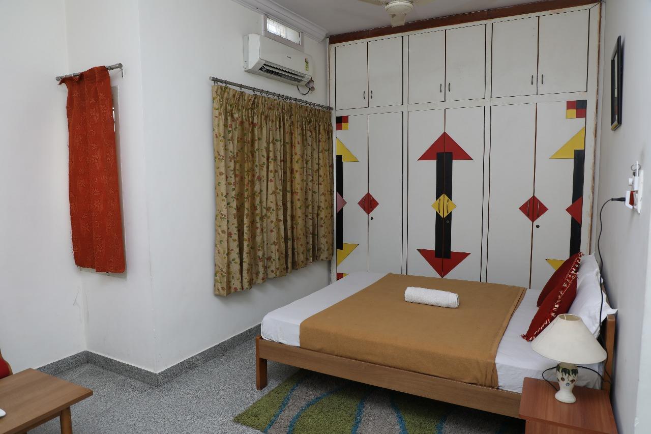 Hotel Queens Comfort Májszúr Kültér fotó